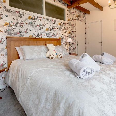 Auberge Du Noyer Londigny Buitenkant foto